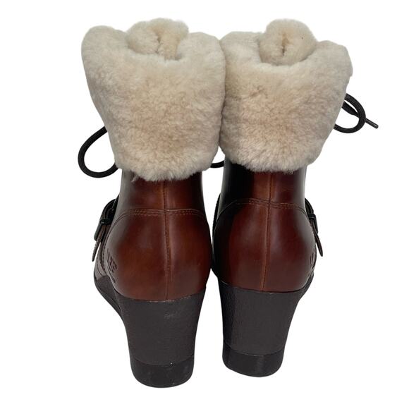 UGG Women’s Janney Brown Leather Waterproof Wedge Boot size 7 - Picture 9 of 10